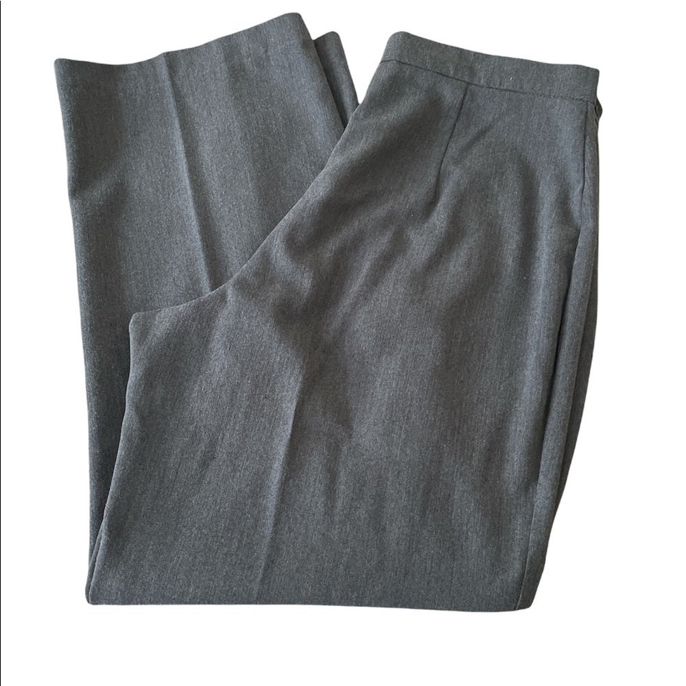 🧵Made in Canada 🇨🇦 Wide leg gray pants with pleats size 12